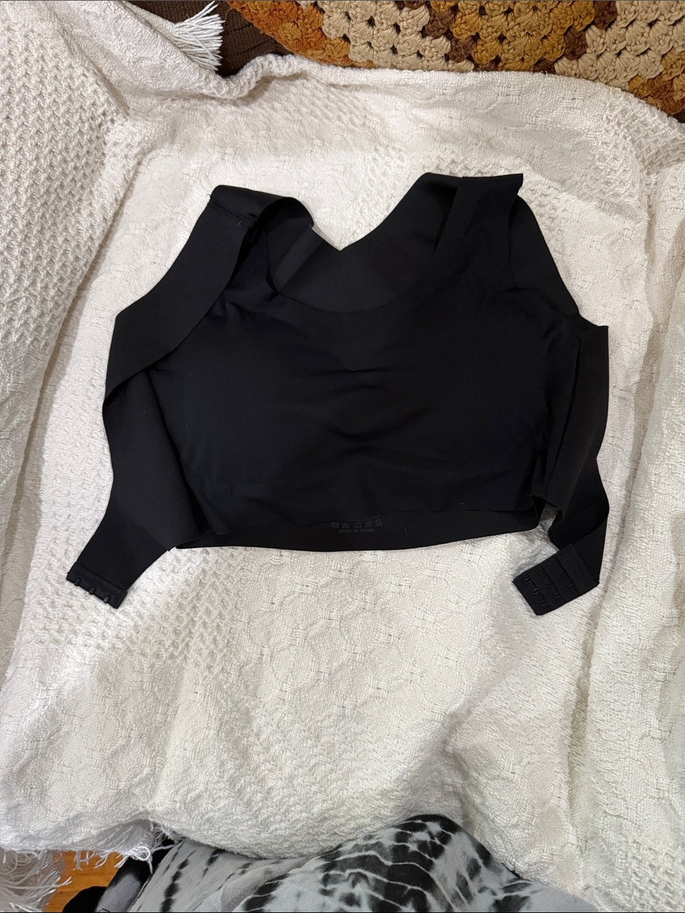 Black Women's Bra With Shoulder Support